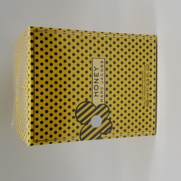 1638- Marc Jacobs Honey Made In Spain Women NWT - Picture 1 of 4